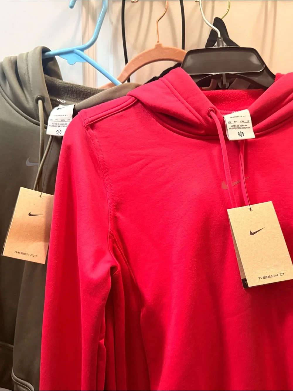 Nike Olive Green and Bright Pink Therma-FIT Hoodie (XS)